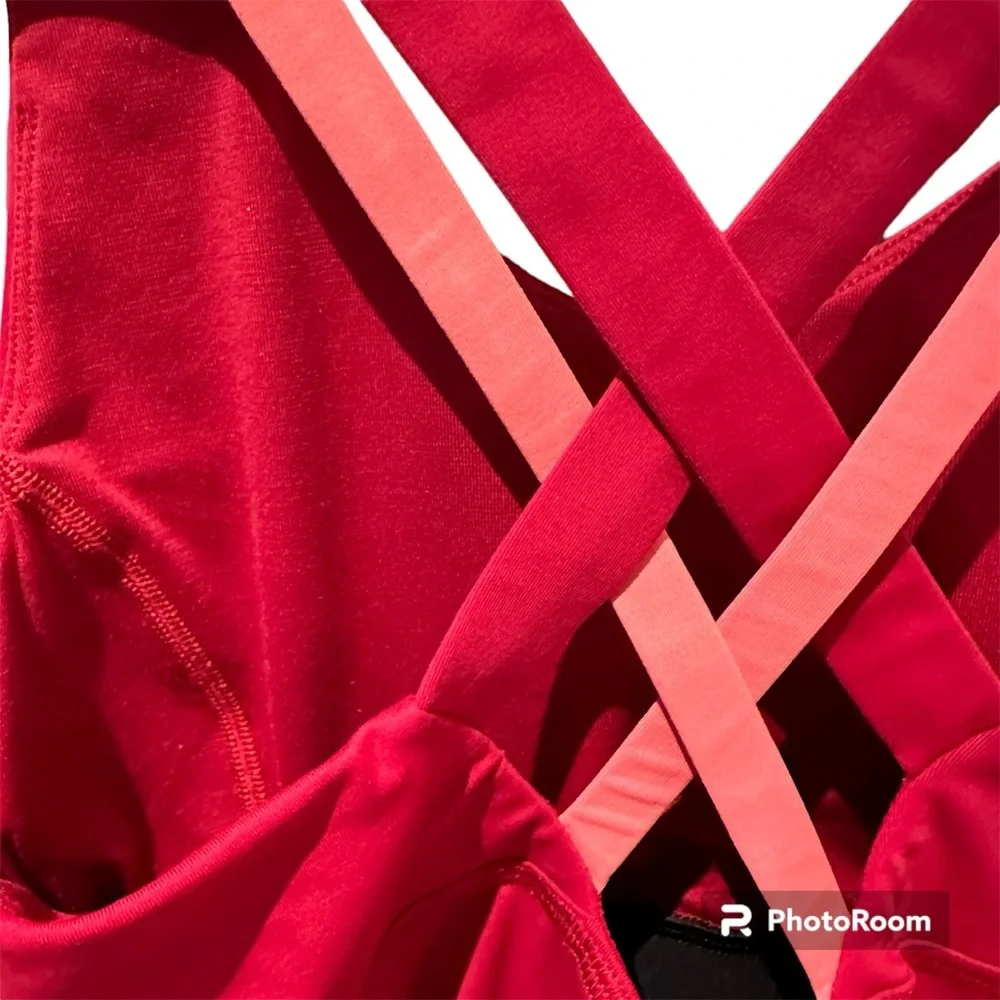Lululemon Stash N Run Medium Support Tank Size 4 Red‎ and Pink